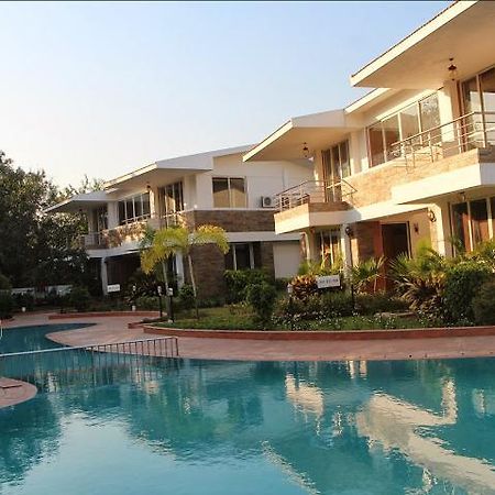 Wonderland Resort Silvassa Buitenkant foto