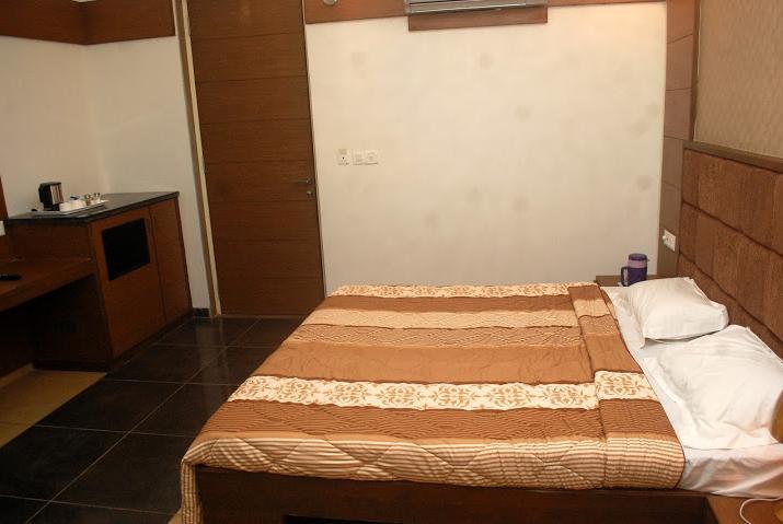 Wonderland Resort Silvassa Kamer foto