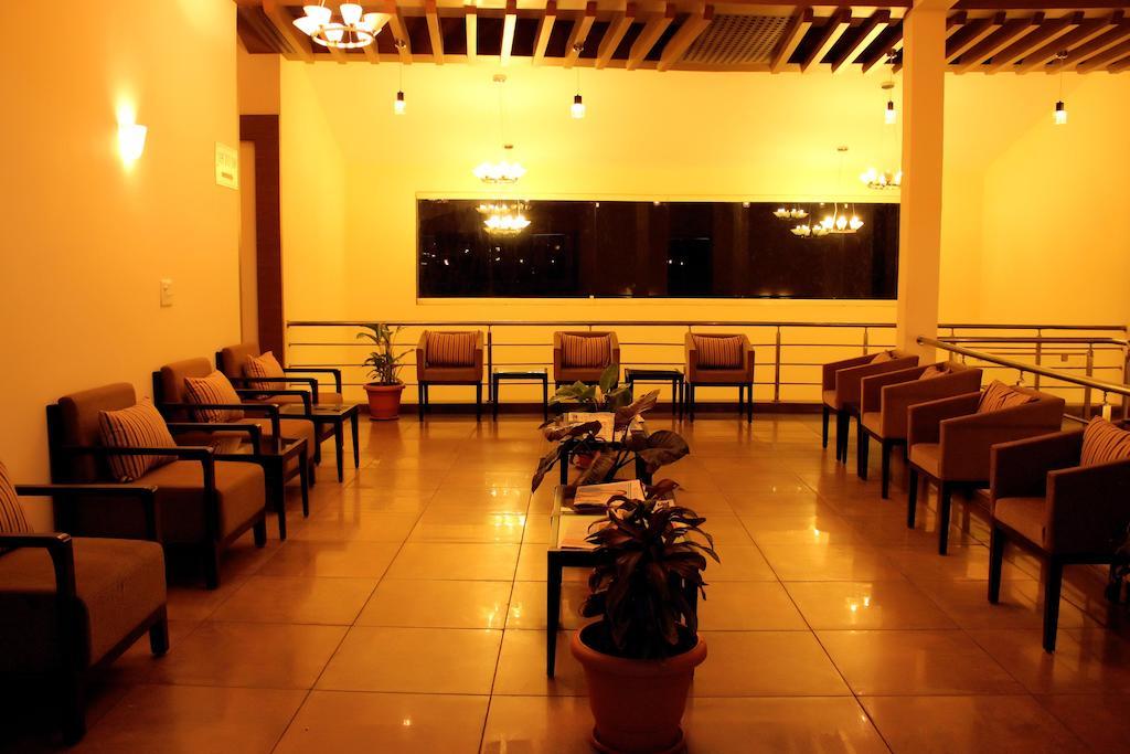 Wonderland Resort Silvassa Buitenkant foto