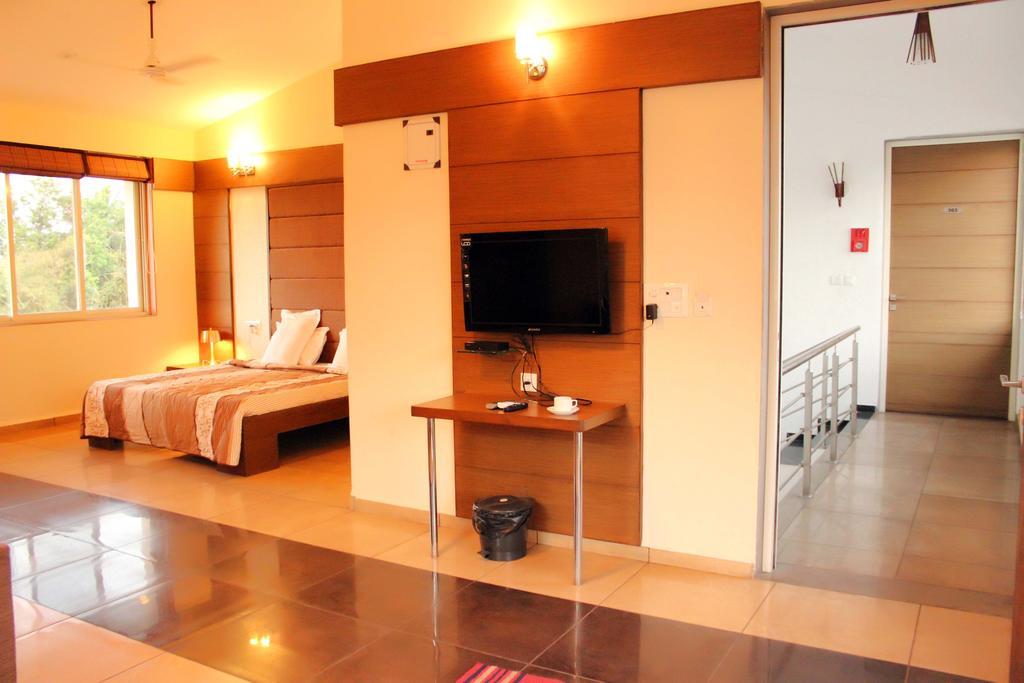 Wonderland Resort Silvassa Kamer foto