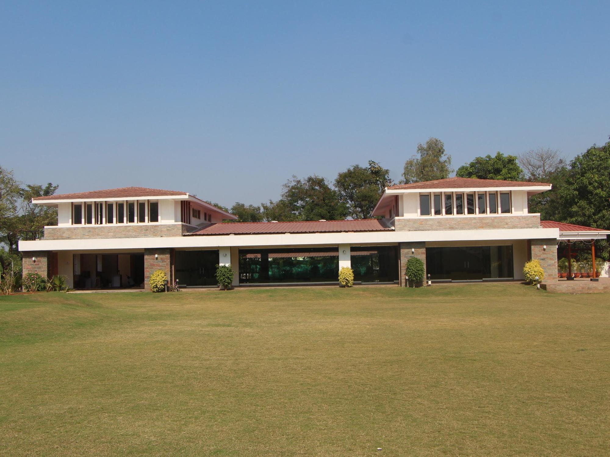 Wonderland Resort Silvassa Buitenkant foto